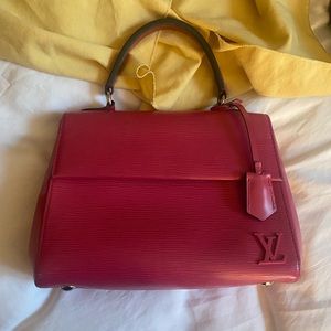 Louis Vuitton
Cluny Top Handle Bag Epi Leather BB hot pink